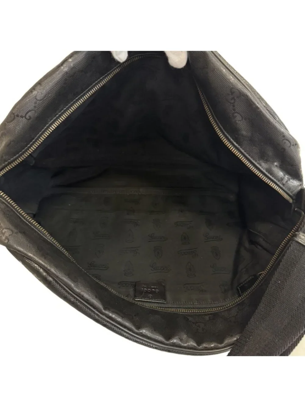 Gucci GG Supreme Shoulder Bag Black